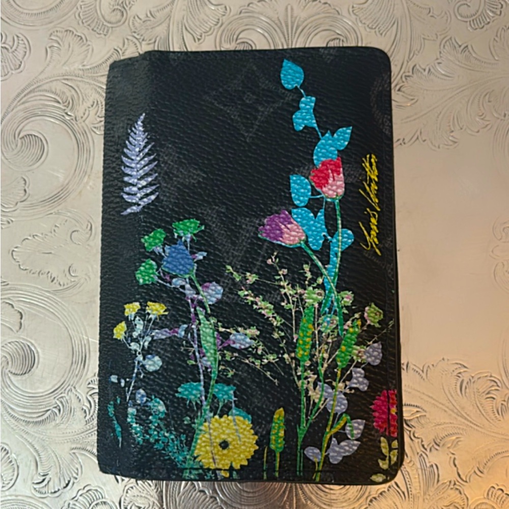 Louis Vuitton de poche monogram organizer